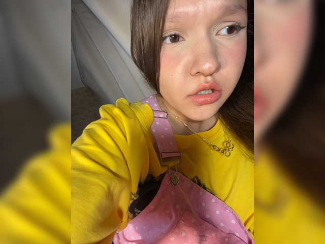 Cute-Lolly live cam on BongaCams