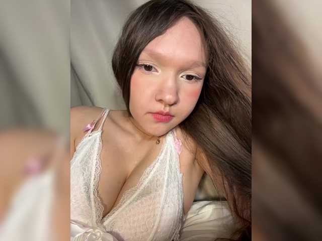 Cute-Lolly live cam on BongaCams