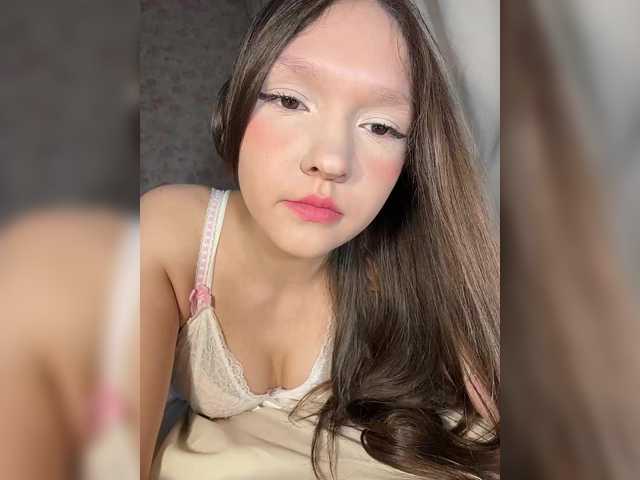 Cute-Lolly live cam on BongaCams