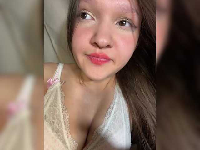 Cute-Lolly live cam on BongaCams