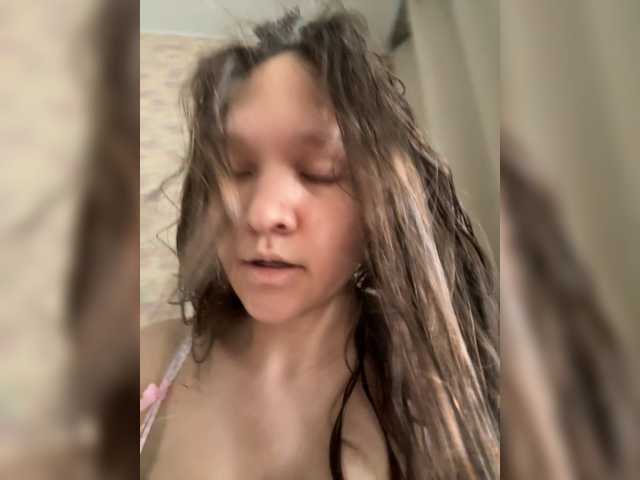 Cute-Lolly live cam on BongaCams