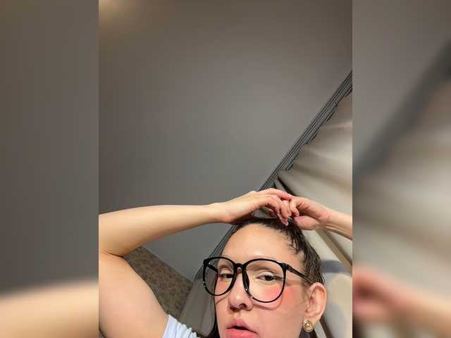 Cute-Lolly live cam on BongaCams