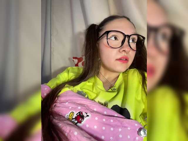Cute-Lolly live cam on BongaCams