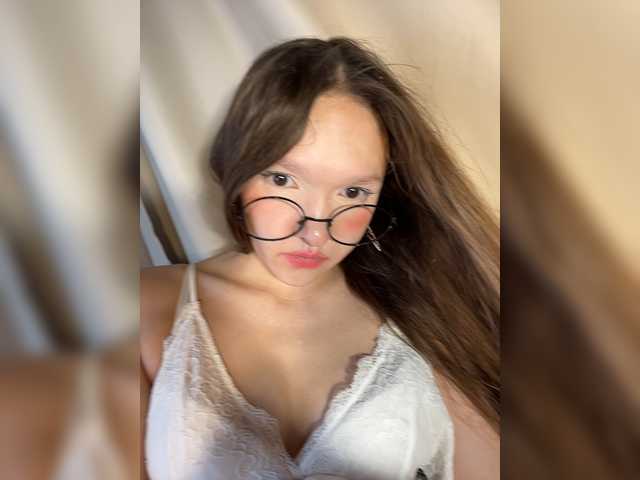 Cute-Lolly live cam on BongaCams
