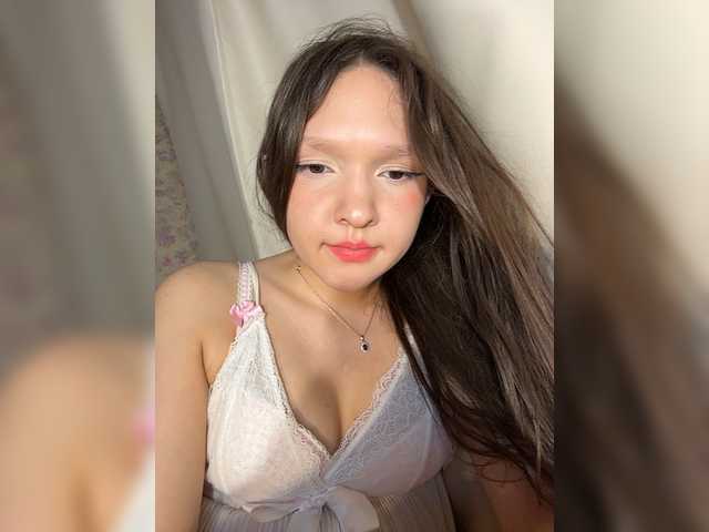Cute-Lolly live cam on BongaCams
