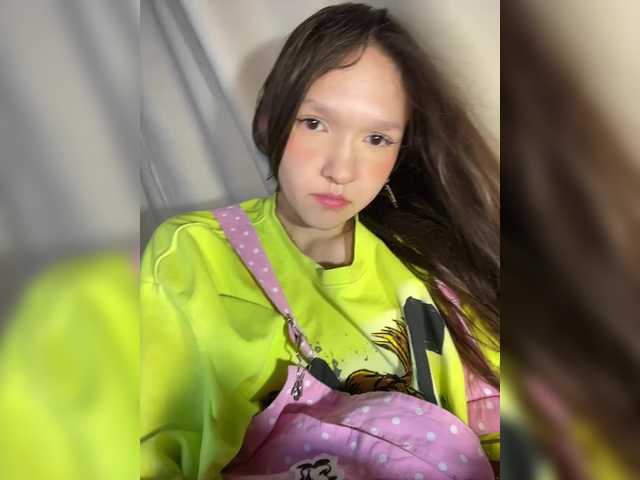 Cute-Lolly live cam on BongaCams