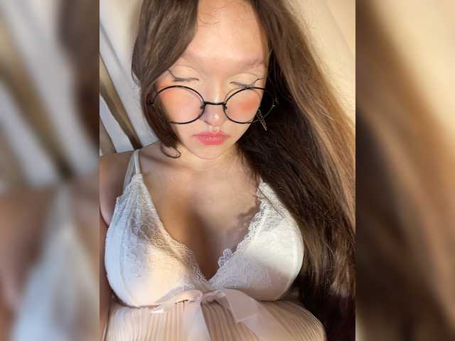 Cute-Lolly live cam on BongaCams