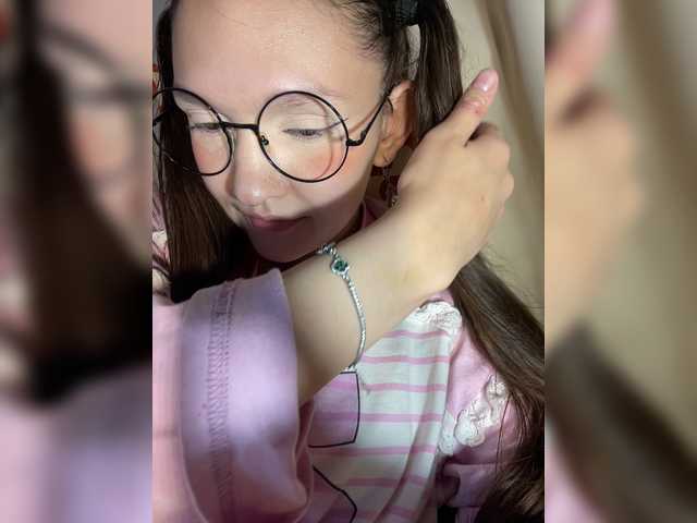 Cute-Lolly live cam on BongaCams