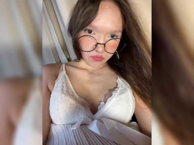 Cute-Lolly live cam on BongaCams