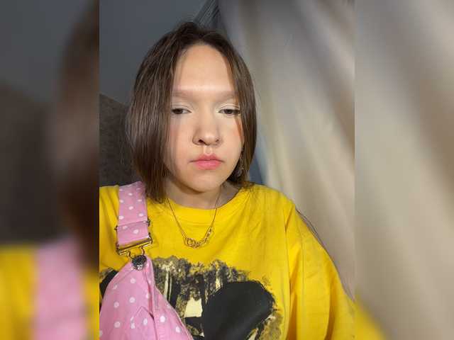 Cute-Lolly live cam on BongaCams
