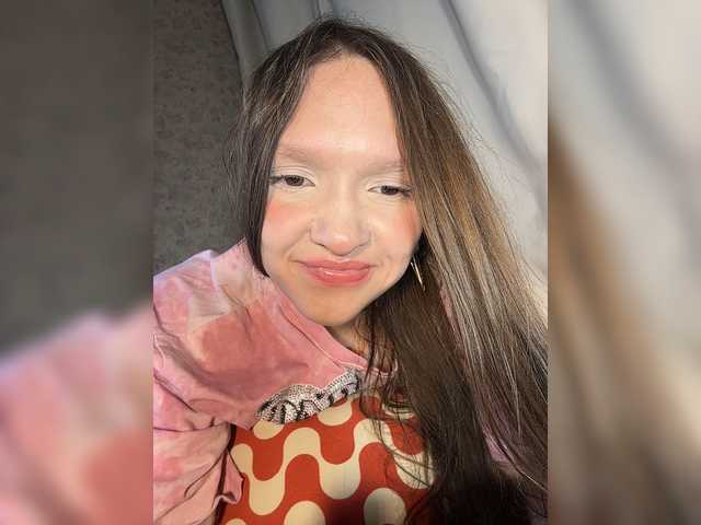 Cute-Lolly live cam on BongaCams