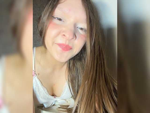 Cute-Lolly live cam on BongaCams