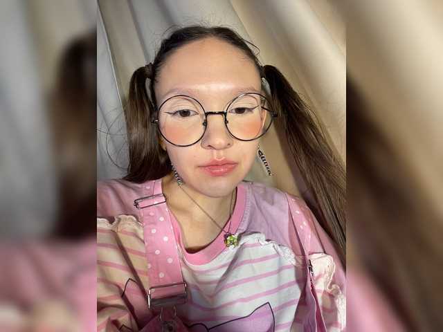 Cute-Lolly live cam on BongaCams