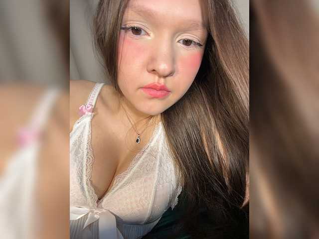 Cute-Lolly live cam on BongaCams