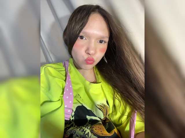 Cute-Lolly live cam on BongaCams