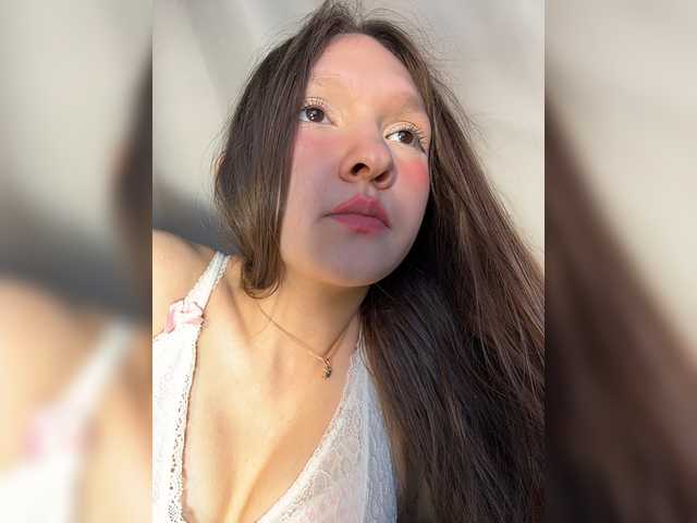 Cute-Lolly live cam on BongaCams