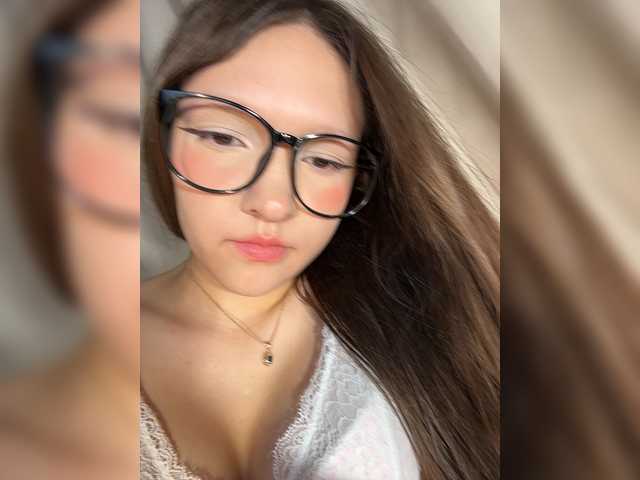 Cute-Lolly live cam on BongaCams