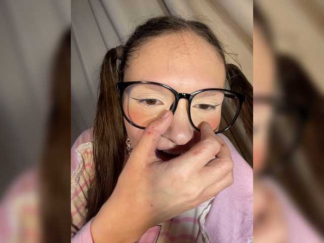 Cute-Lolly live cam on BongaCams