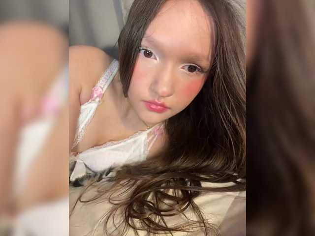 Cute-Lolly live cam on BongaCams