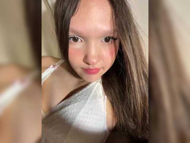 Cute-Lolly live cam on BongaCams
