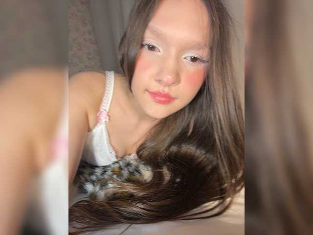 Cute-Lolly live cam on BongaCams