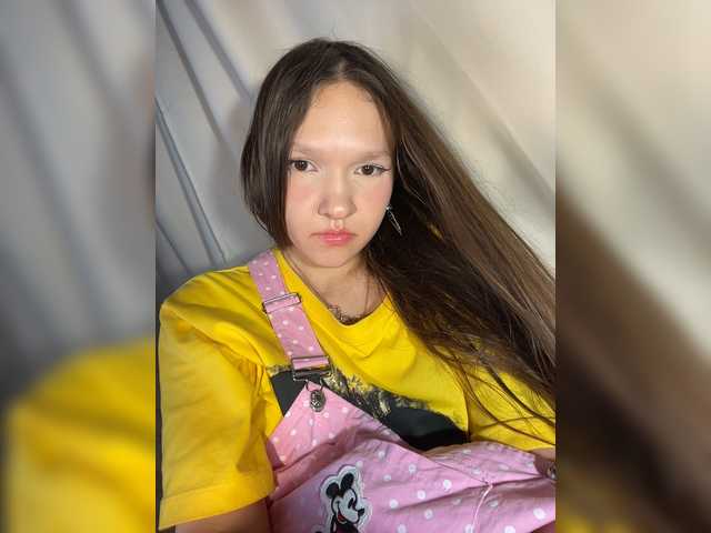 Cute-Lolly live cam on BongaCams