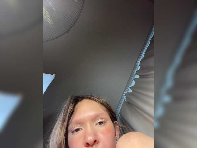Cute-Lolly live cam on BongaCams
