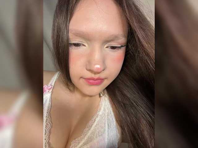 Cute-Lolly live cam on BongaCams