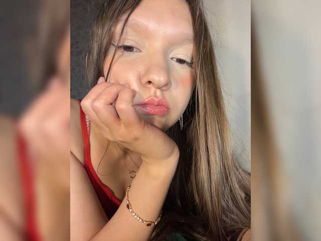 Cute-Lolly live cam on BongaCams