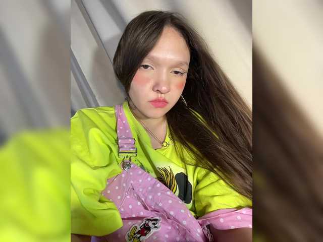 Cute-Lolly live cam on BongaCams