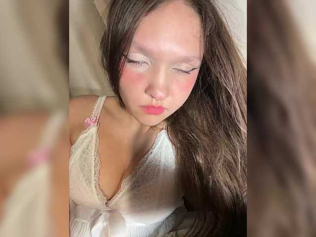 Cute-Lolly live cam on BongaCams