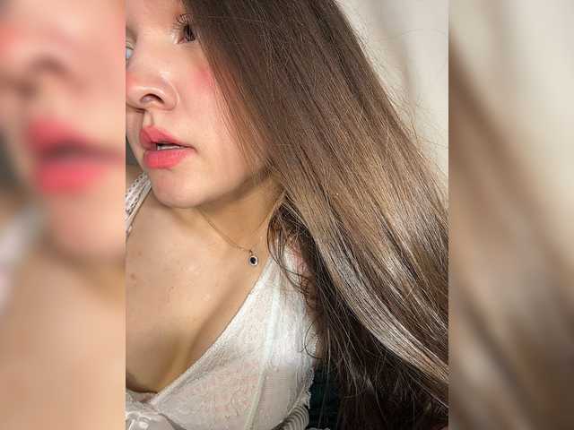 Cute-Lolly live cam on BongaCams