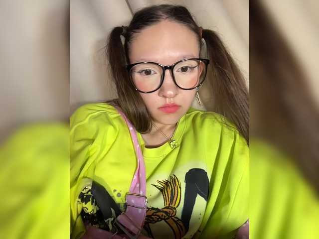 Cute-Lolly live cam on BongaCams