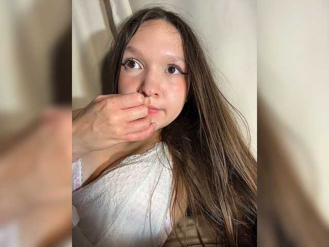 Cute-Lolly live cam on BongaCams