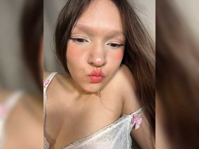 Cute-Lolly live cam on BongaCams
