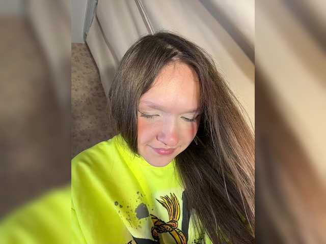 Cute-Lolly live cam on BongaCams