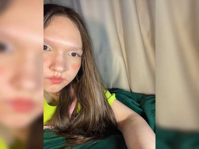 Cute-Lolly live cam on BongaCams