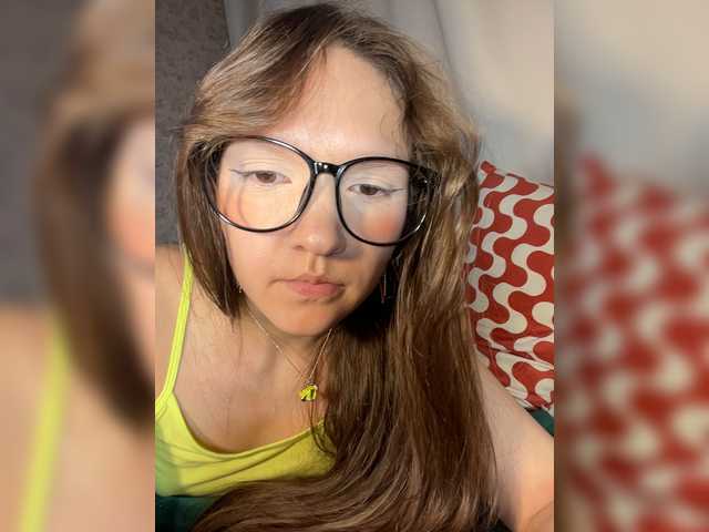 Cute-Lolly live cam on BongaCams