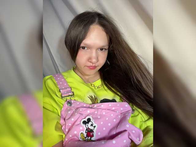 Cute-Lolly live cam on BongaCams