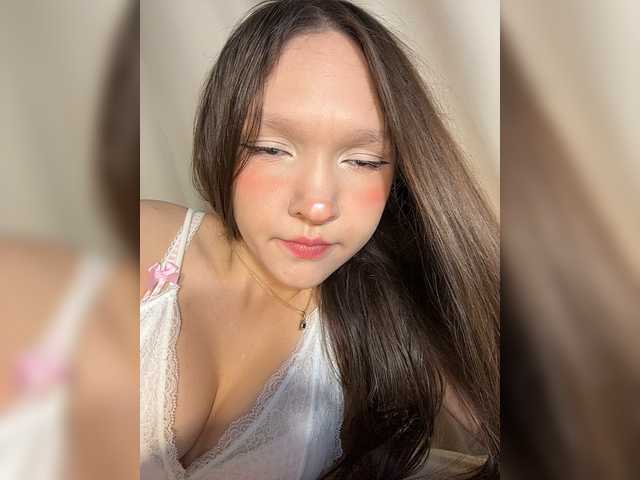 Cute-Lolly live cam on BongaCams