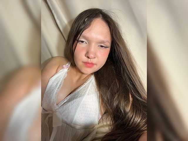 Cute-Lolly live cam on BongaCams