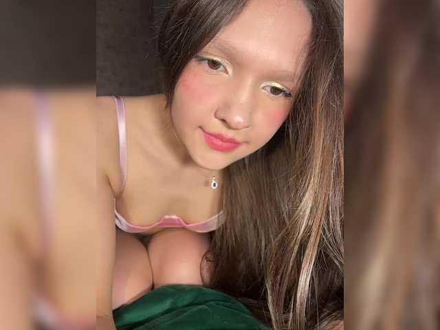 Cute-Lolly live cam on BongaCams