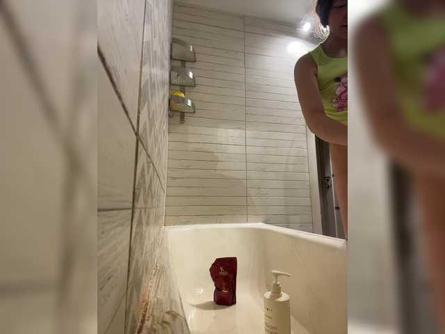 Cute-Lolly live cam on BongaCams