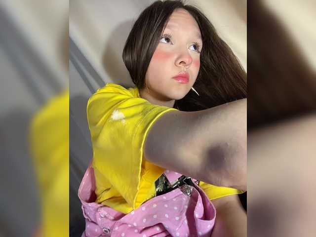 Cute-Lolly live cam on BongaCams