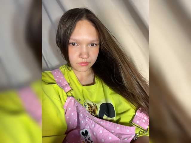 Cute-Lolly live cam on BongaCams