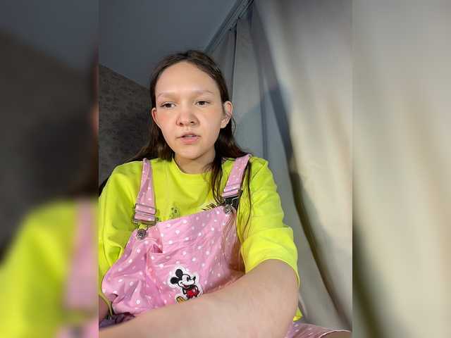Cute-Lolly live cam on BongaCams