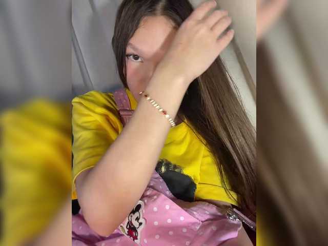 Cute-Lolly live cam on BongaCams
