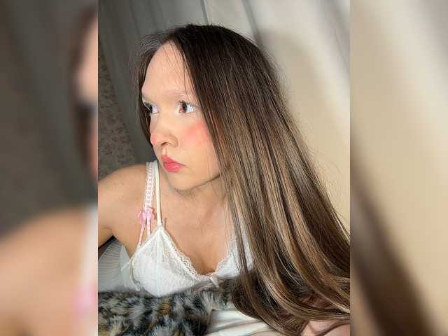 Cute-Lolly live cam on BongaCams