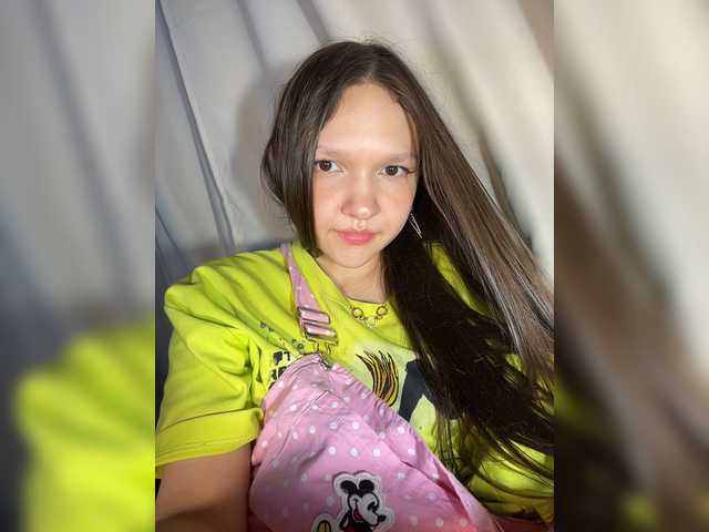 Cute-Lolly live cam on BongaCams