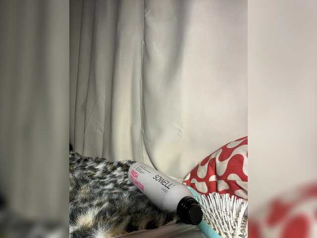 Cute-Lolly live cam on BongaCams